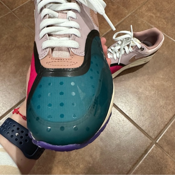 Nike Air Max 1 PRM Plum Fog Fossil Rose - Picture 7 of 13